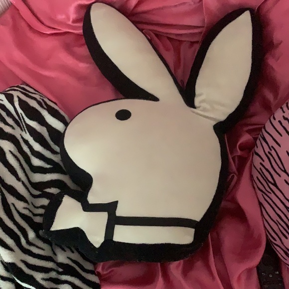 Playboy bunny pillow 2005 - Picture 2 of 2